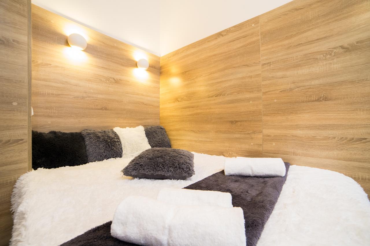 Smart Apartment On Filatova Lviv Kültér fotó